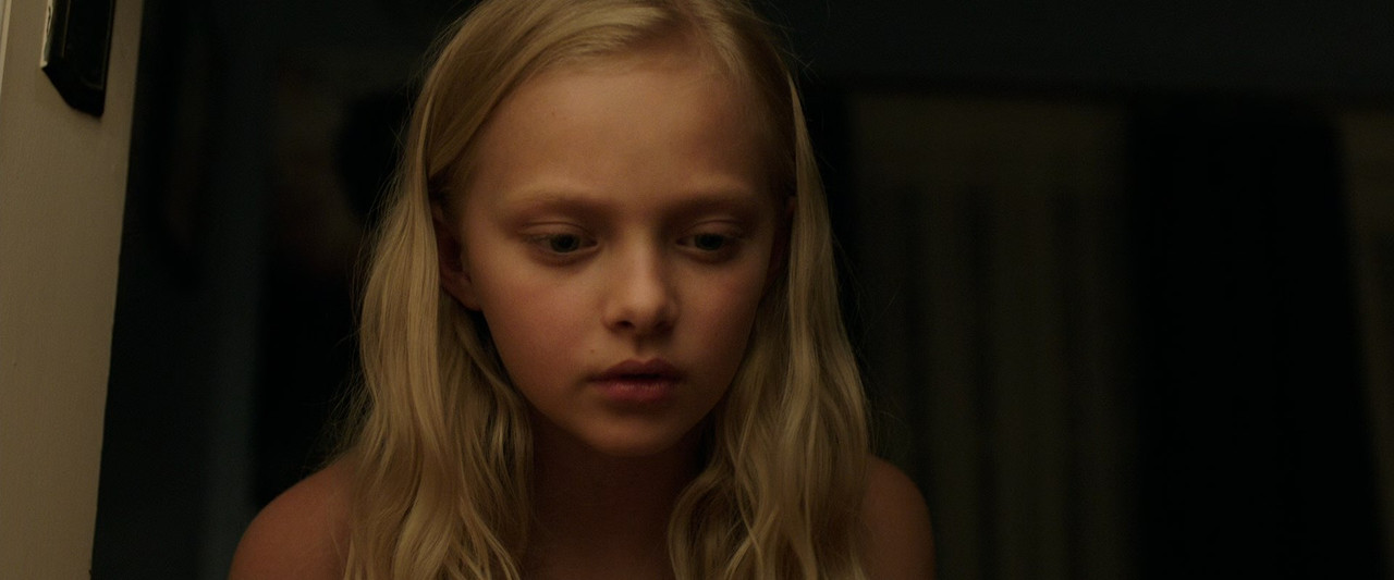 Lights Out 2016 (1080p x265 10bit Tigole).mkv_snapshot_00.30.02_