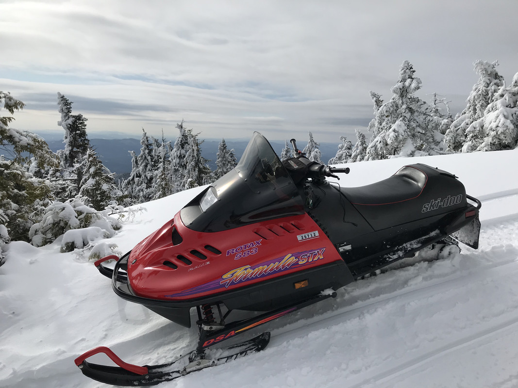 96 SkiDoo Formula 583 STX ans a 96 Formula Z 583