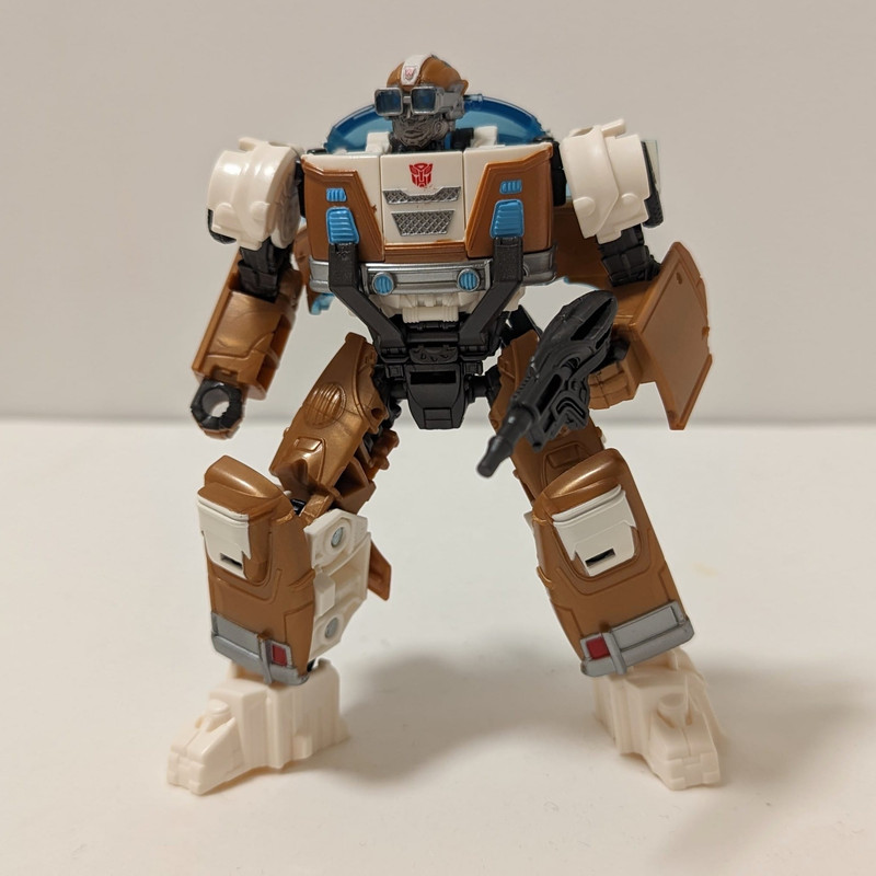 ROTB-Wheeljack-10
