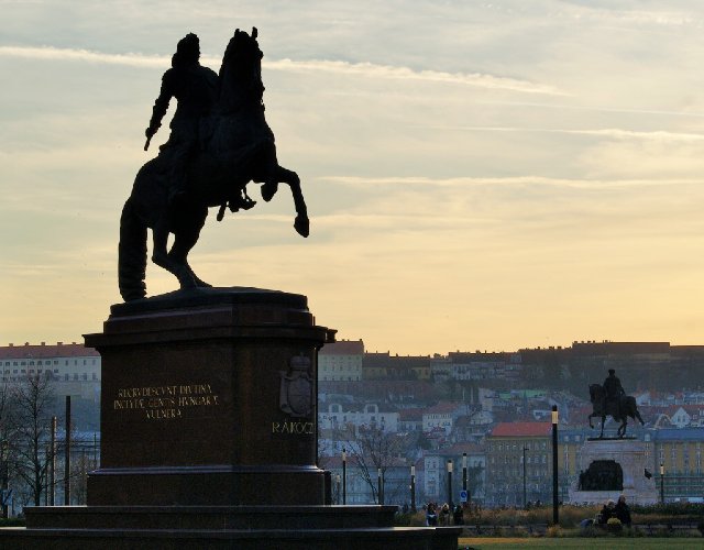 BUDAPEST EN UN FIN DE SEMANA - Blogs of Hungary - Puente de las Cadenas, Noria, estatuas, Parlamento, Catedral etc (40)