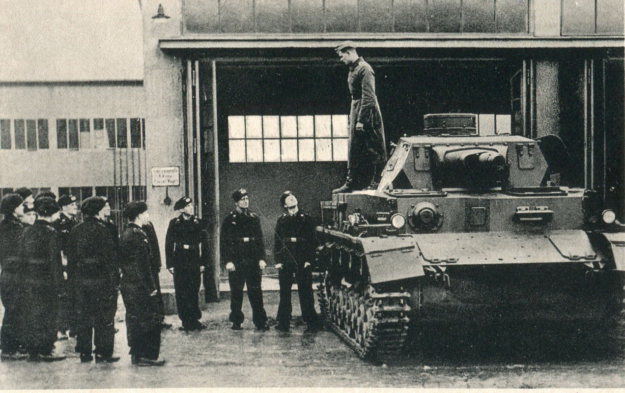 2 WK AK Panzer Soldaten und Sturmgeschütz