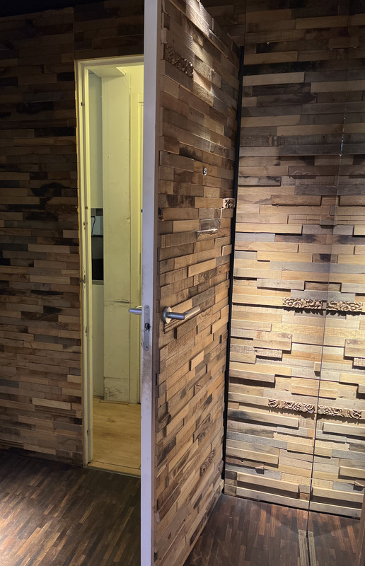 50DAA936-4AA9-4422-AF38-B55C839BB1F0