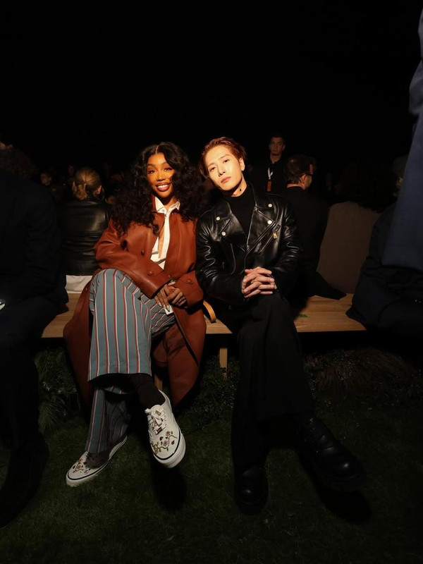 LV_shot_by_me_Outta_here_louisvuitton_pharrell_(8)