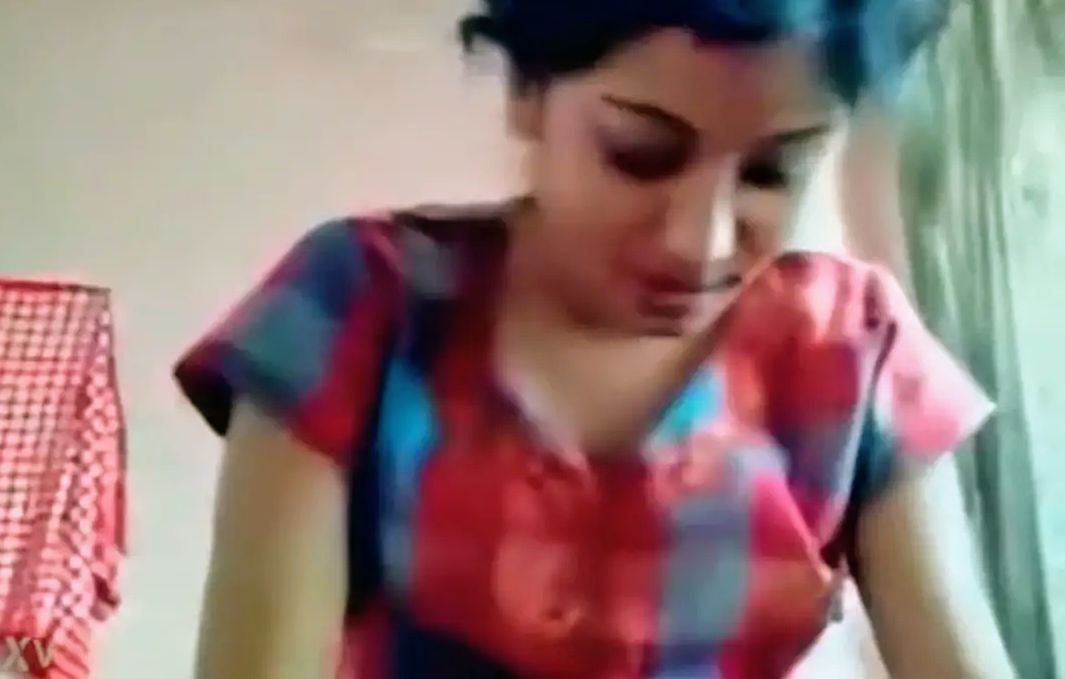 Newly married Desi Indian wife sucking husband cook