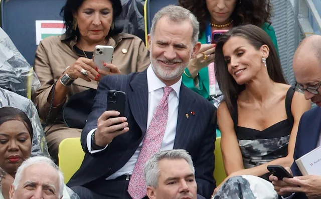 royal-family-in-paris-11.webp