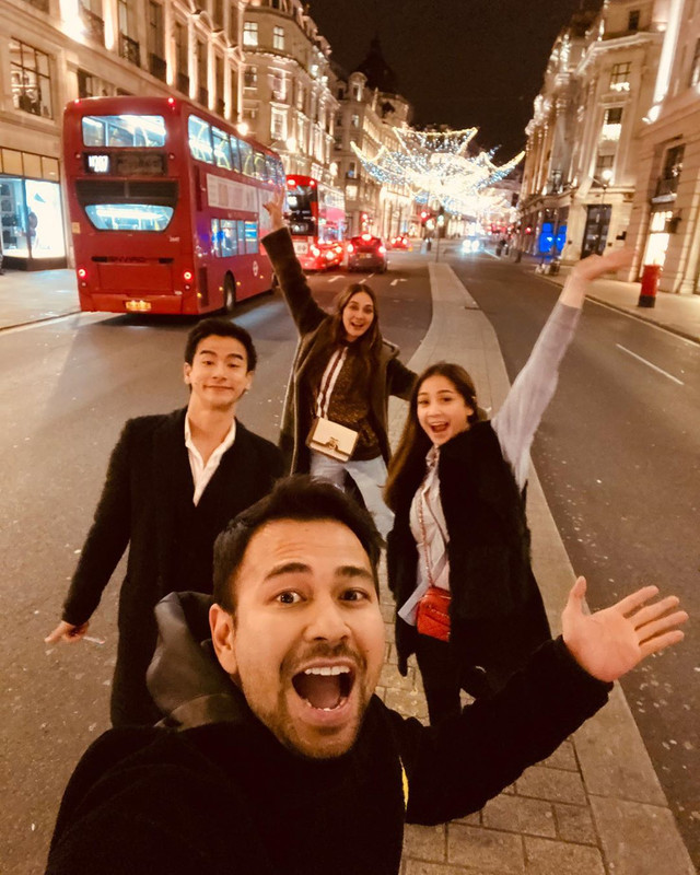 Raffi Ahmad, Nagita Slavina, Luna Maya, dan Ryochin di London
