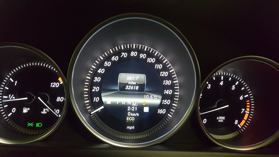 W204 deals instrument cluster