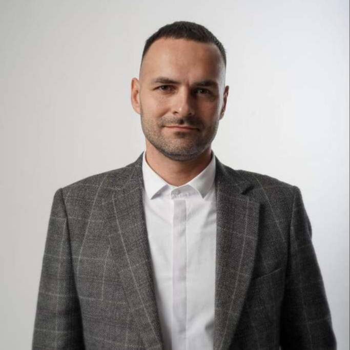 Виктор Скляров