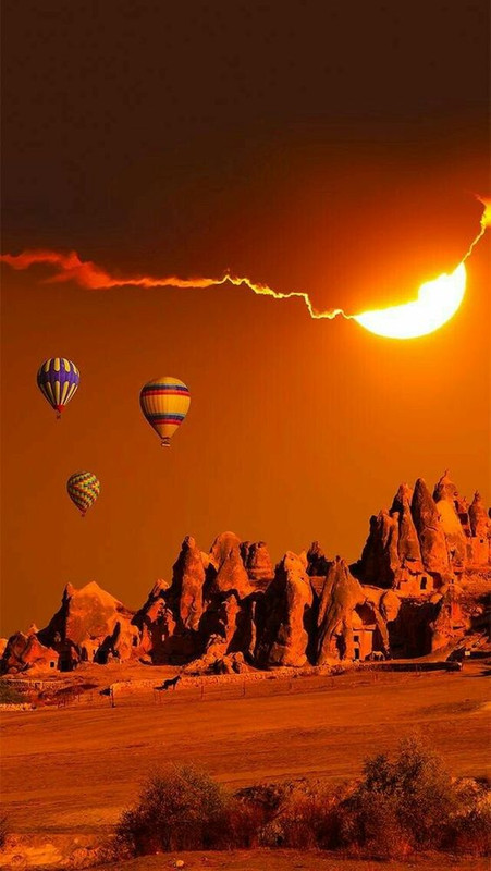 orangeplanetballoons.jpg