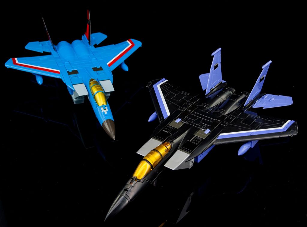 16-Maketoys-MTRM-12-Lightning-And-MTRM-13-Skycrow