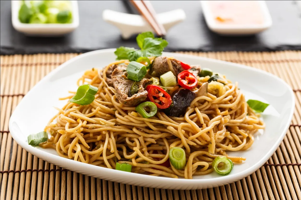 ¿Cómo se hace el espagueti de la comida china? Esta es la receta original