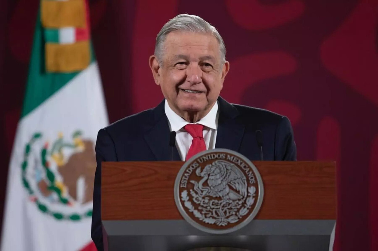 AMLO regaña a morenistas que colocaron su estatua en Atlacomulco, cuna del PRI