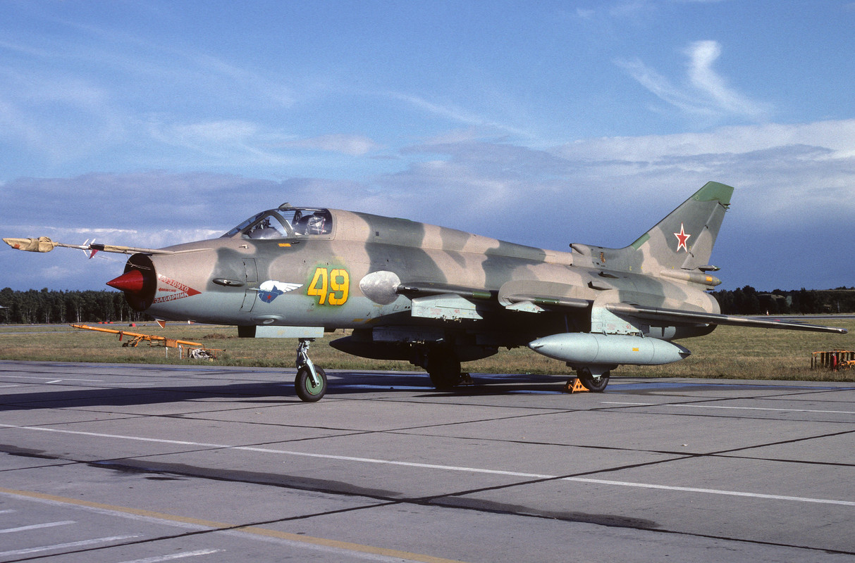 20 GvAPIB Su-17M4 49 yellow_15920 (2)b