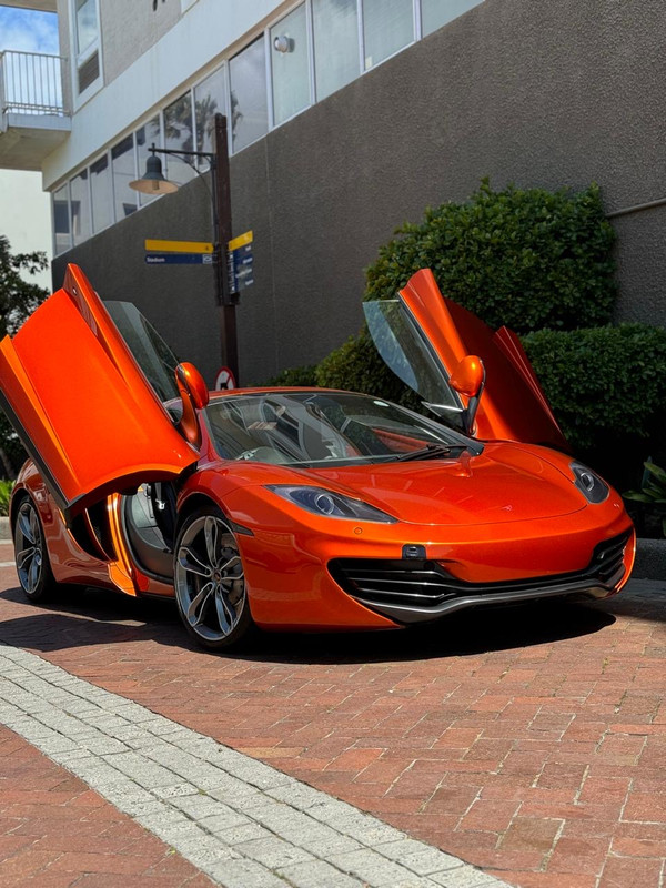 McLaren MP4-12C