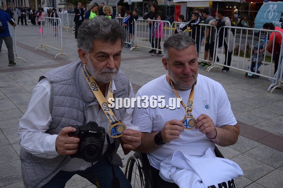 , 23&omicron;&sigmaf; &Alpha;&gamma;ώ&nu;&alpha;&sigmaf; &Delta;&rho;ό&mu;&omicron;&upsilon; &Kappa;&alpha;&lambda;&alpha;&mu;ά&tau;&alpha;&sigmaf;: &Mu;&iota;&alpha; &pi;&omicron;&lambda;ύ&chi;&rho;&omega;&mu;&eta; &gamma;&iota;&omicron;&rho;&tau;ή &alpha;&theta;&lambda;&eta;&tau;&iota;&sigma;&mu;&omicron;ύ &mu;&epsilon; &pi;&rho;&omega;&tau;&iota;έ&sigmaf; &Mu;&pi;&omicron;&upsilon;&rho;ί&kappa;&alpha; &kappa;&alpha;&iota; &Zeta;&omicron;&sigma;&kappa;ί&nu; (&phi;&omega;&tau;&omicron;&gamma;&rho;&alpha;&phi;ί&epsilon;&sigmaf; &kappa;&alpha;&iota; &beta;ί&nu;&tau;&epsilon;&omicron;)