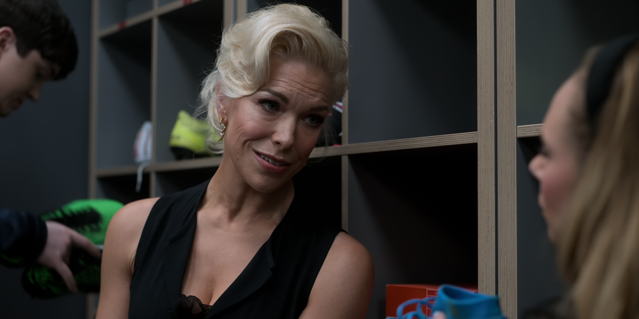 Ted Lasso S02 E07 Headspace 2160p 10bit ATVP WEB DL DDP5 1 HEVC Vyndros