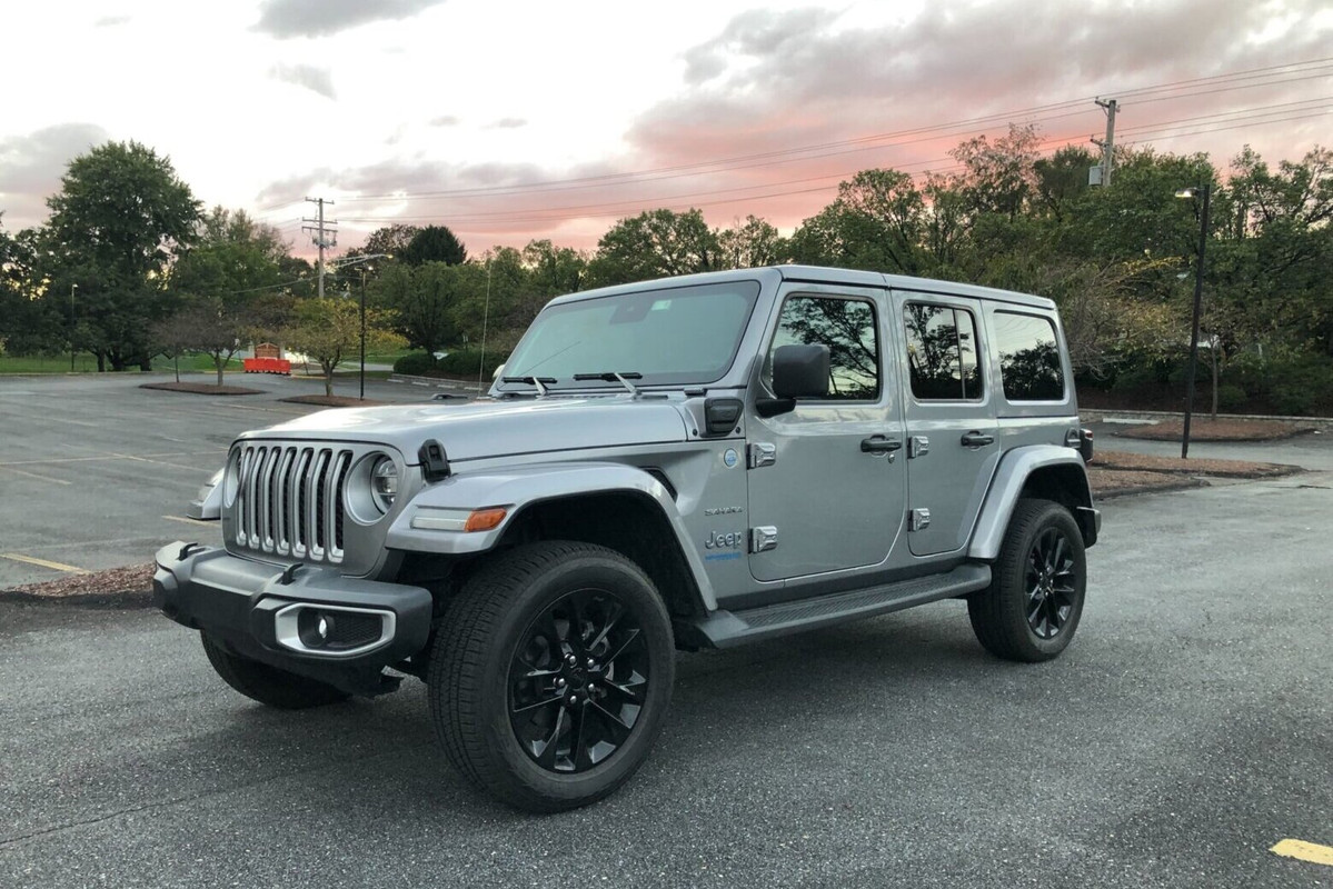 Wrangler-Unlimited-Sahara-scaled-e1639935765461.jpg