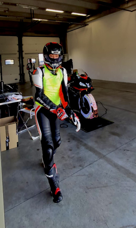 B9A0F035-205A-43B3-BAF3-470A187BD90A