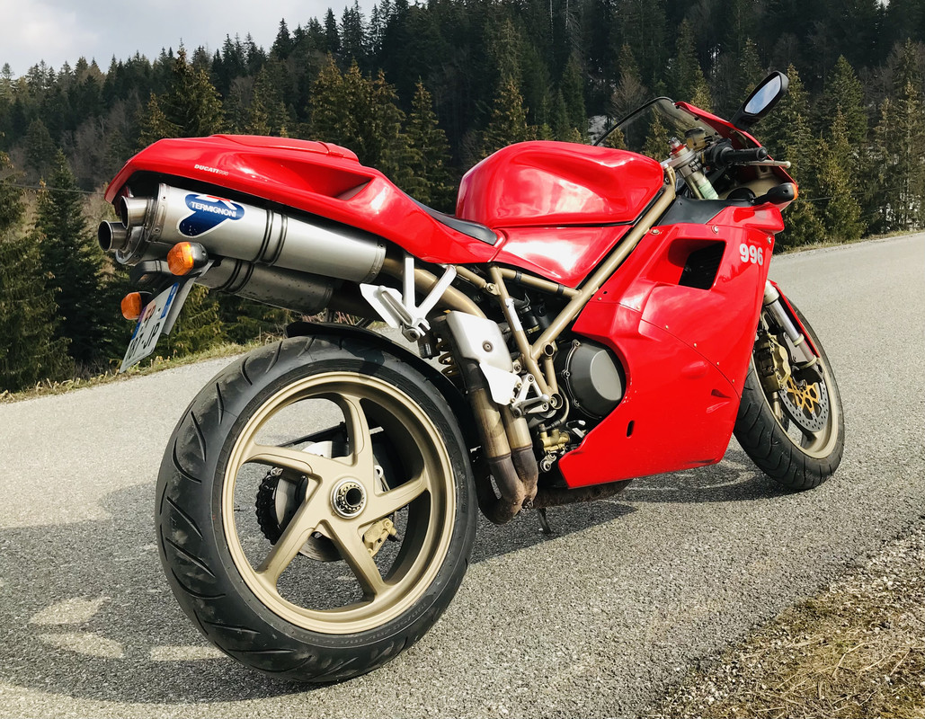 52ACF8EF-4D82-4636-BE22-E944D4DCC483