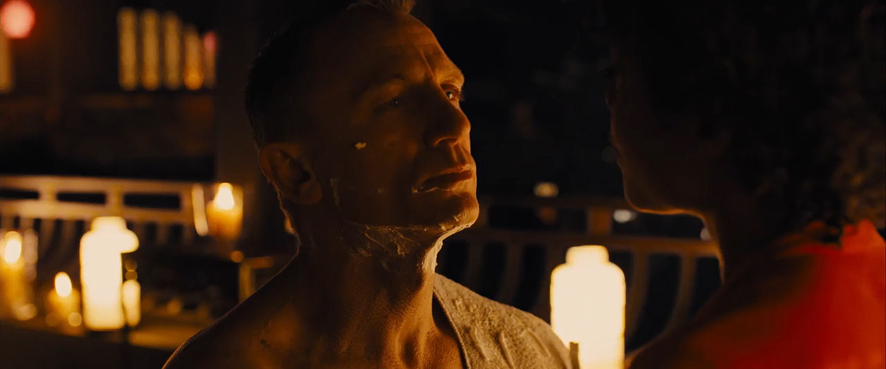 Skyfall 2012 BluRay [Hindi + Tamil + Telugu + English] 480p 720p ESub Screenshot