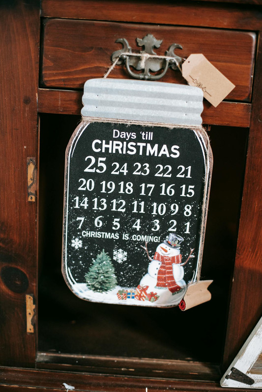 Calendar showing countdown to Christmas