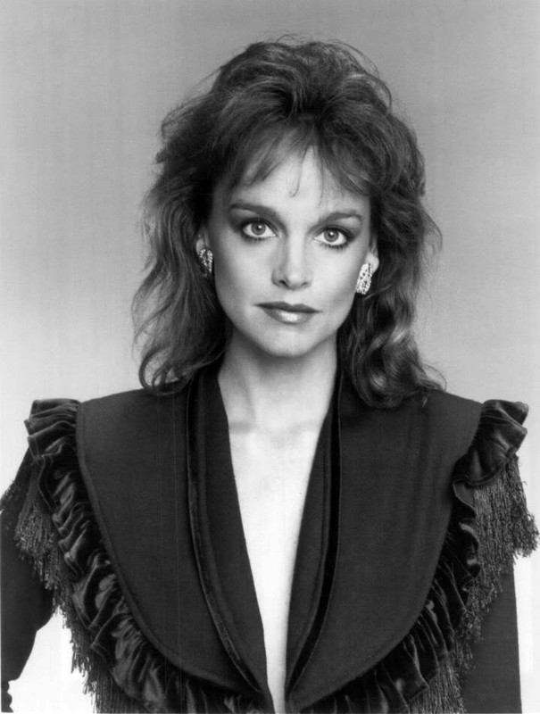 pamela_sue_martin_b11