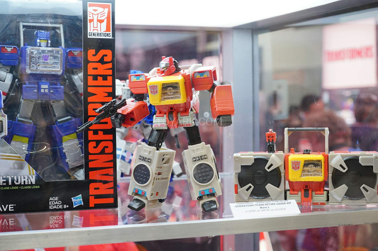 SDCC2016-Transformers-Titans-Return-013