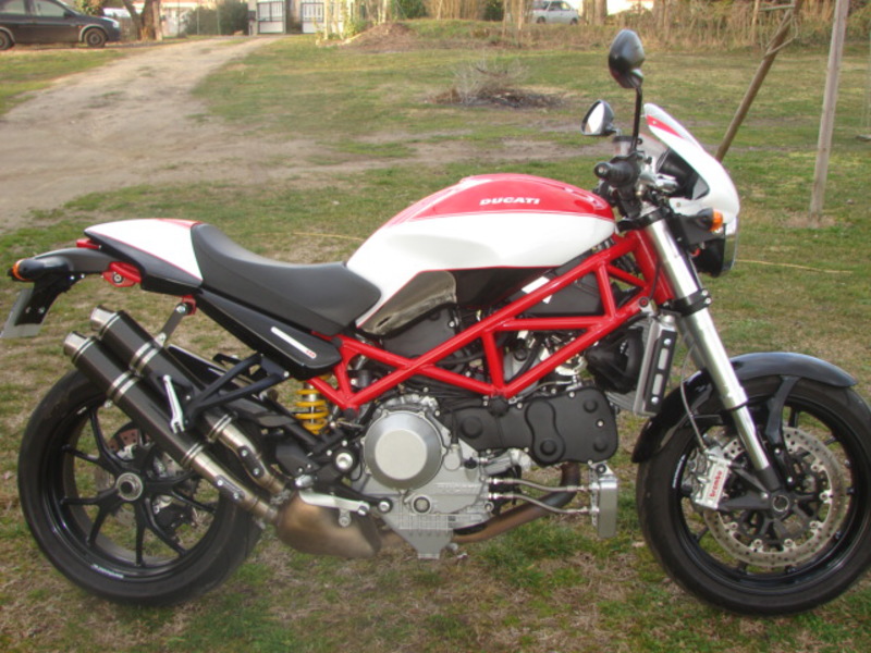 22a- Ducati S4R 998