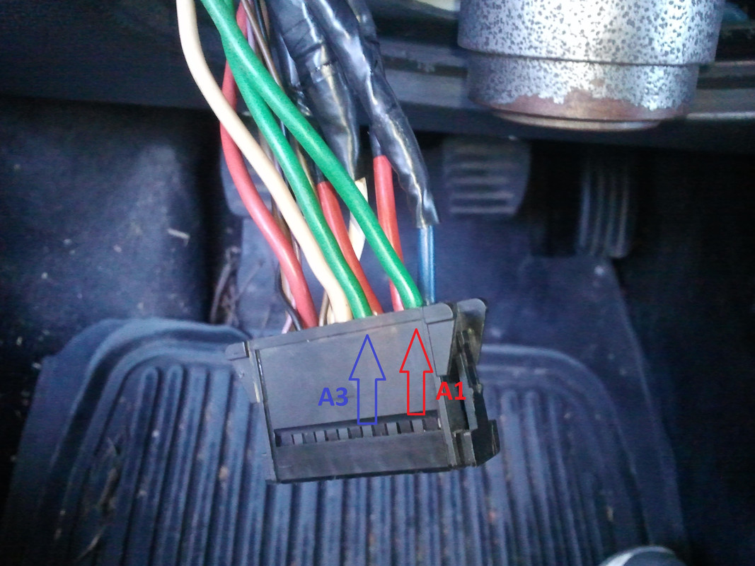 071 Elektroinstalacija konektor na rucici