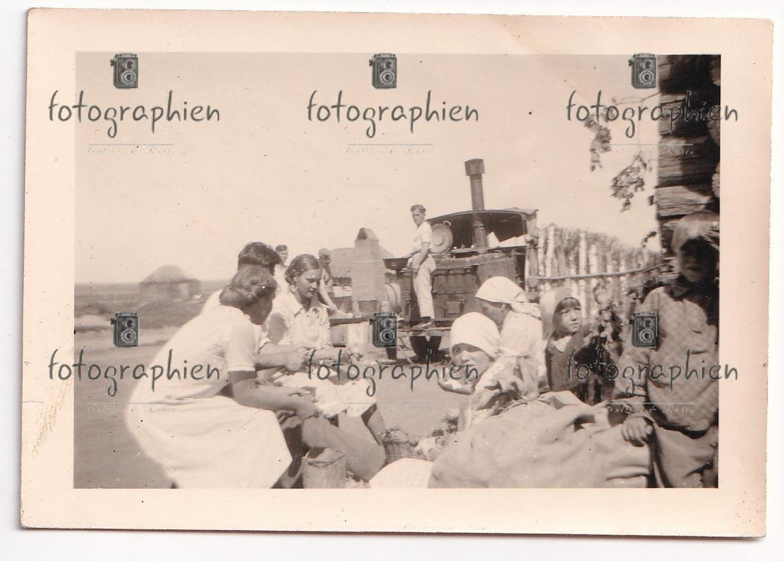 org. Foto Russland Bevölkerung Kfz Lkw Feldküche 1943
