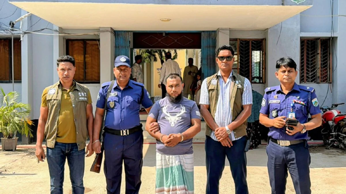 সহপাঠীর জন্য ধর্ষণ থেকে রক্ষা পেল মাদ্রাসাছাত্রী, পরিচালক গ্রেফতার