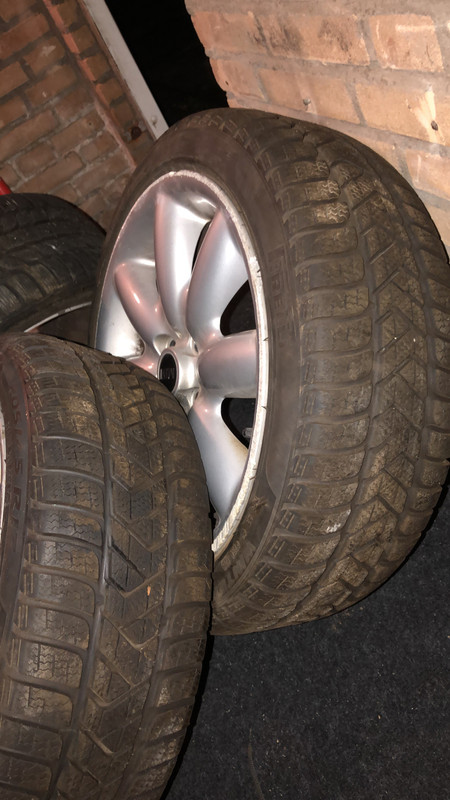 EEE0A9BB-F22A-47F8-B81C-5602D8F22A6C