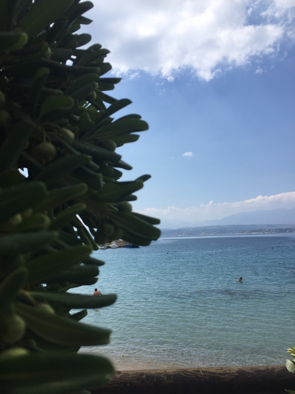 21FB8A7C-228C-4EC1-BF6F-8A87EC269690