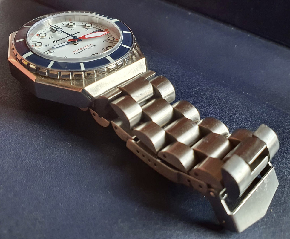 45814C50-DB97-4F05-9ACD-CBC3D80DF39B