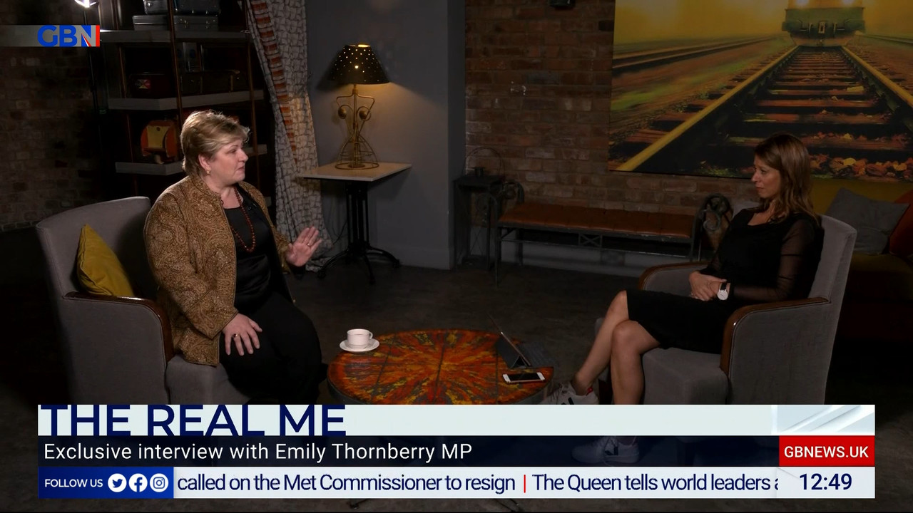 11.02 - 12.00.00 - The Briefing With Gloria De Piero. Your must-watch....ts_snapshot_50.51.567