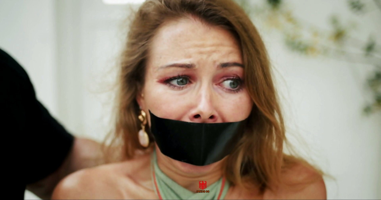 Sarah Alexandra Marks 2 - Escape 2023