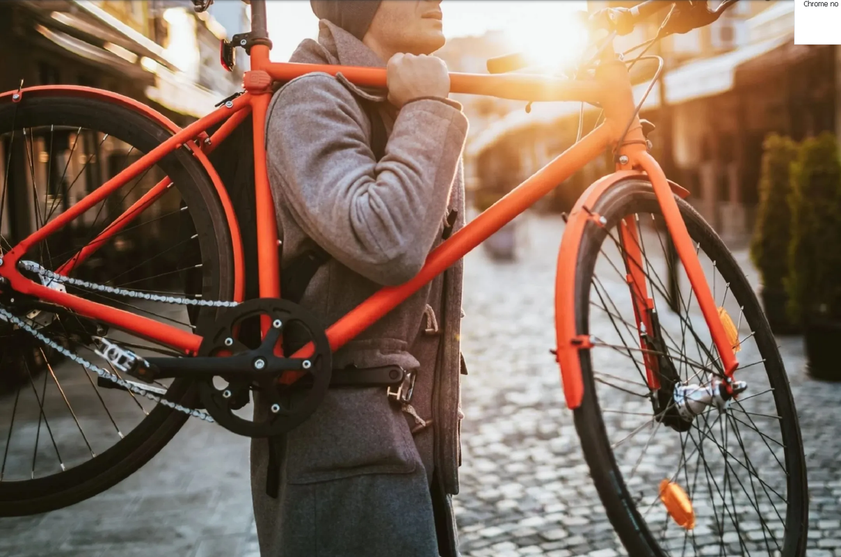 Hombre se hace viral con un video donde monta una bicicleta de una sola llanta