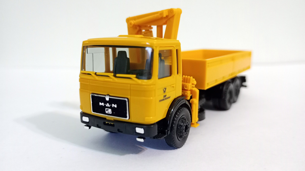 Mach (3322)