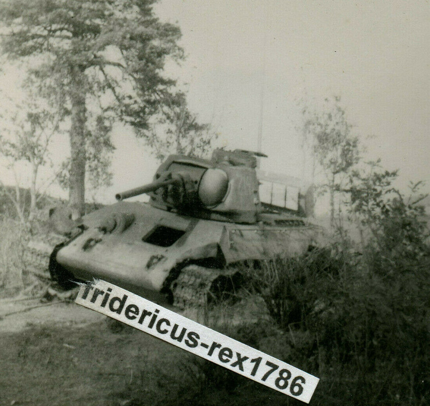 Foto sowjetischer Beute Panzer Tank 1944 1945 Endkampf zerschossen HKL Combat (2)