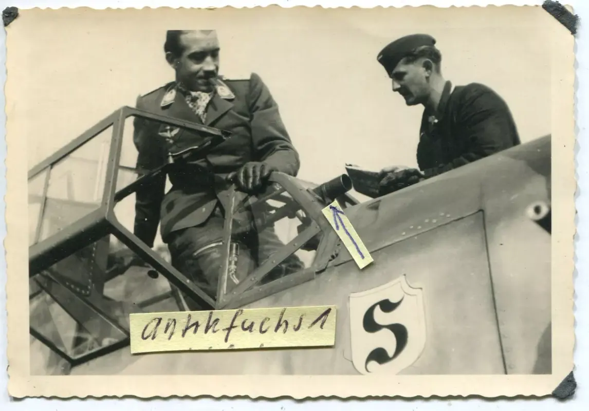 Foto - Messerschmitt Me 109 Jagd-Flugzeug mit großem Zielfernrohr im 2.WK