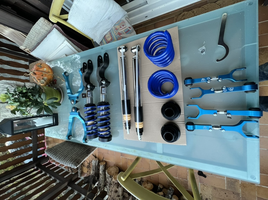 A4DF1C19-B5C1-407B-95AF-463B27F1D352