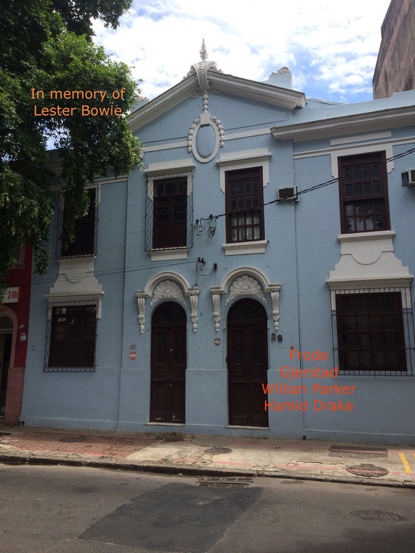 a0122912169-10.jpg