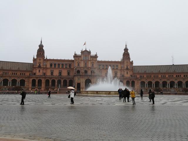 Día Dos: Sevilla Monumental y Triana. - Sevilla, bajo la lluvia de otoño (10)