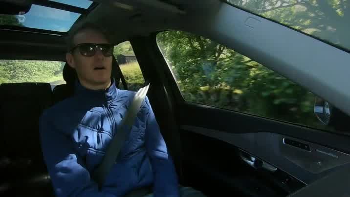 [Image: a3dkxkewi875.jpg]