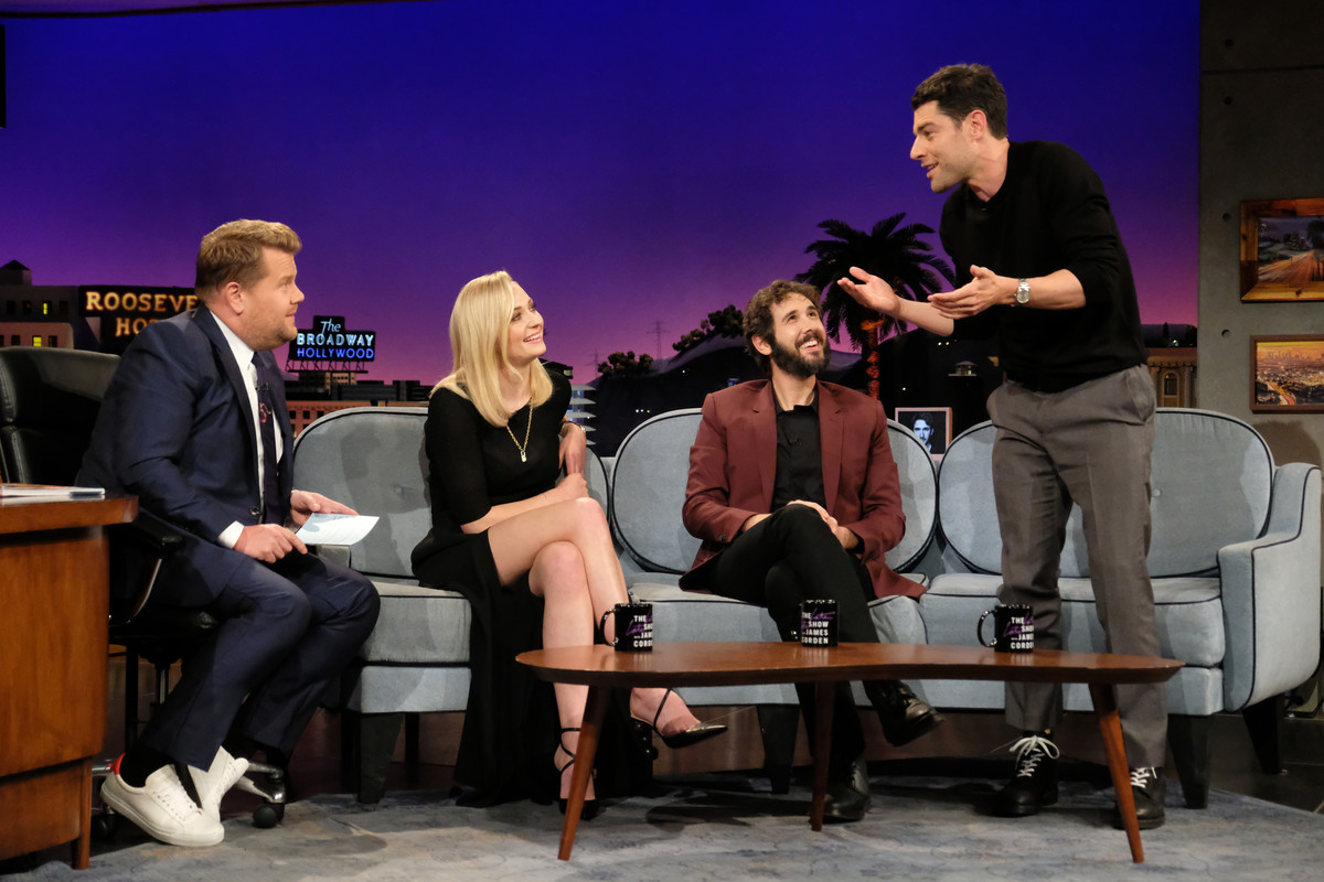 sophie-turner-the-late-late-show-with-james-corden-september-26t