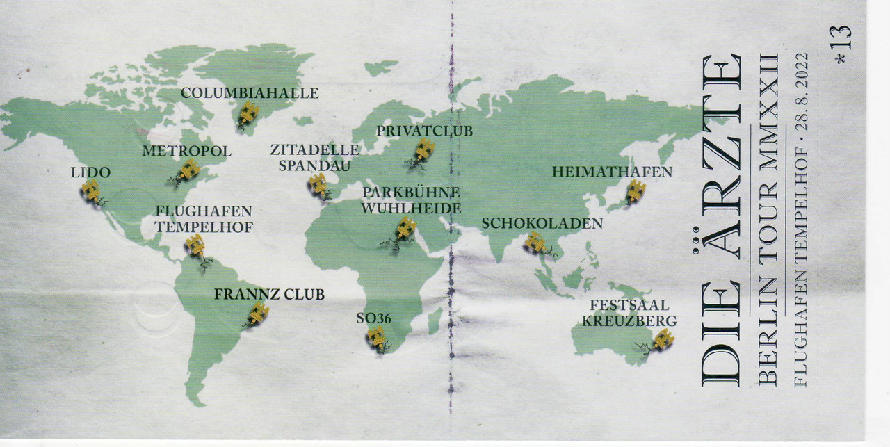 220) 28.08.2022 Berlin Tour Flughafen Tempelhof Front