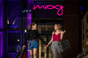 L-Moxy-Bangkok-Couple-goes-shopping