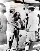 Joan-Collins-g10