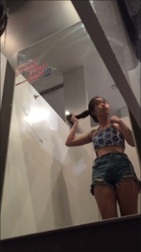 [Image: Voyeur15365120741.jpg]