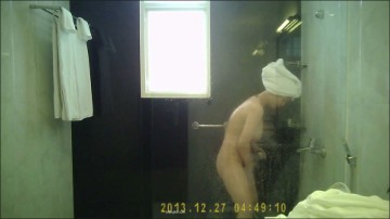[Image: Voyeur30205135212.jpg]